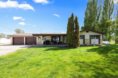 Photo of 624 W Tyhee Road, Pocatello, ID 83202 (MLS # 582569)