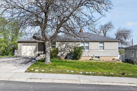 Photo of 636 Highland Blvd, Pocatello, ID 83204 (MLS # 582296)