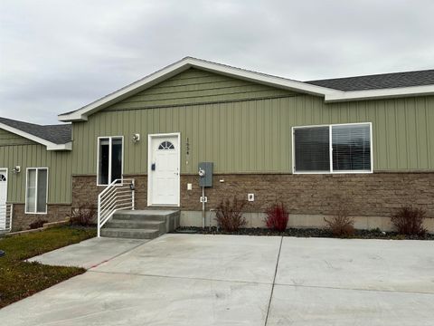 Photo of 1654 Ammon Street, Pocatello, ID 83201 (MLS # 581199)
