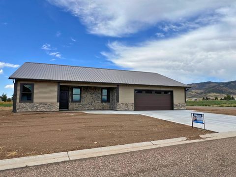 Homes For Sale - 875 S Diane Dr<br/> Grace, ID 83241