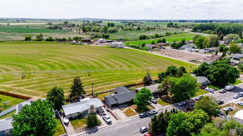 520 Clifford St, Blackfoot, Idaho image 2