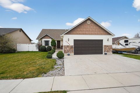 Photo of 4565 Sarah Loop, Chubbuck, ID 83202 (MLS # 582007)