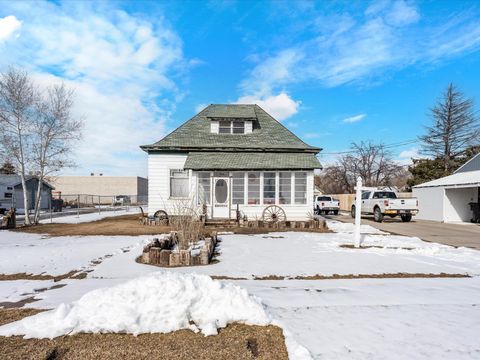 Homes For Sale - 340 Jefferson St<br/> Montpelier, ID 83254