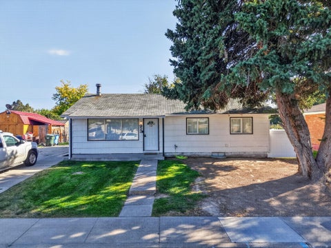 Photo of 923 Tanager DR, Pocatello, ID 83201 (MLS # 583641)
