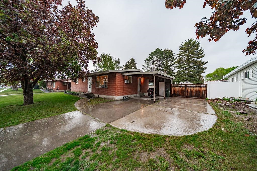 295 Monroe St, Blackfoot, Idaho image 2