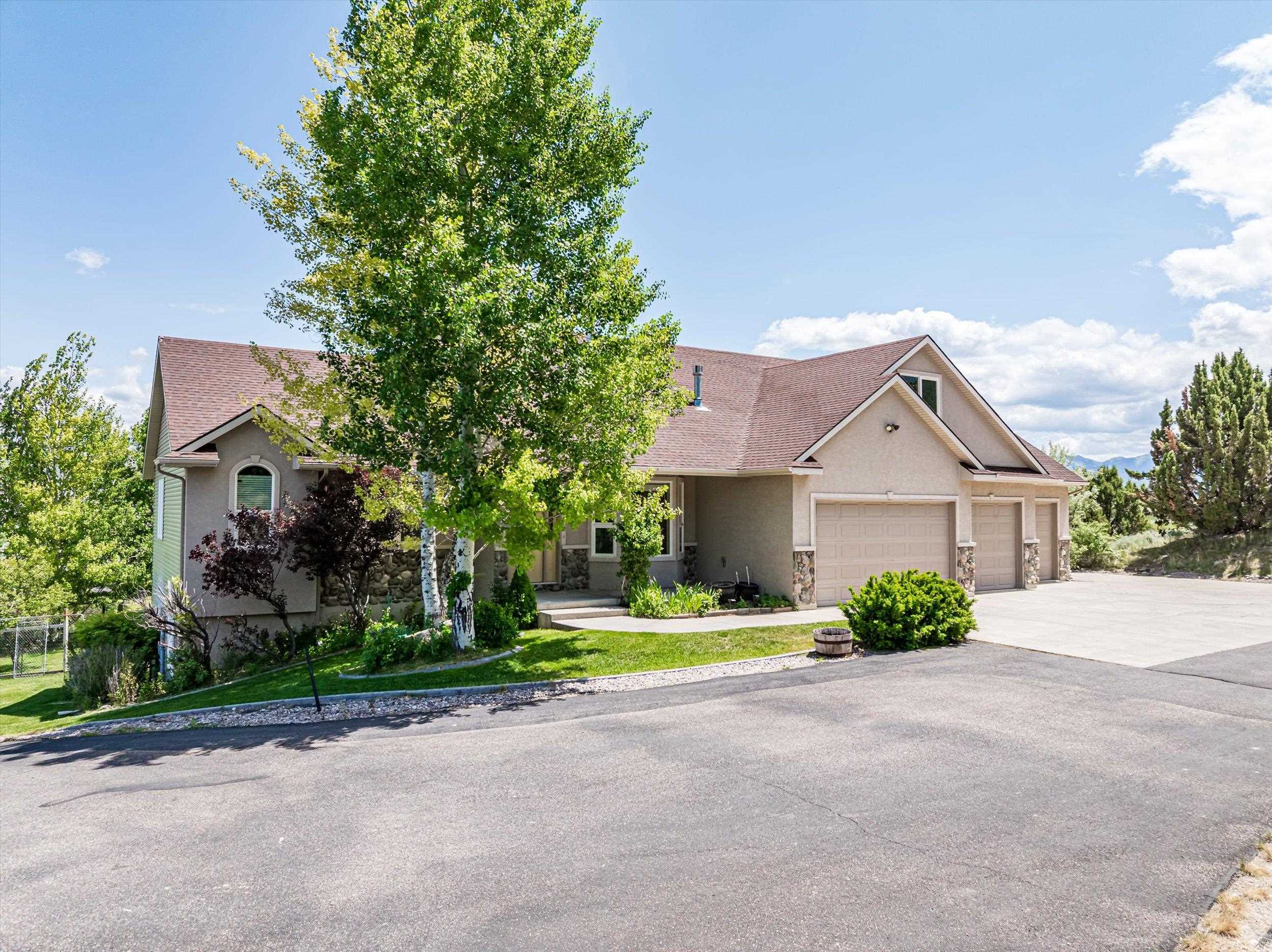 1975 Arlington Dr, Pocatello, Idaho image 1