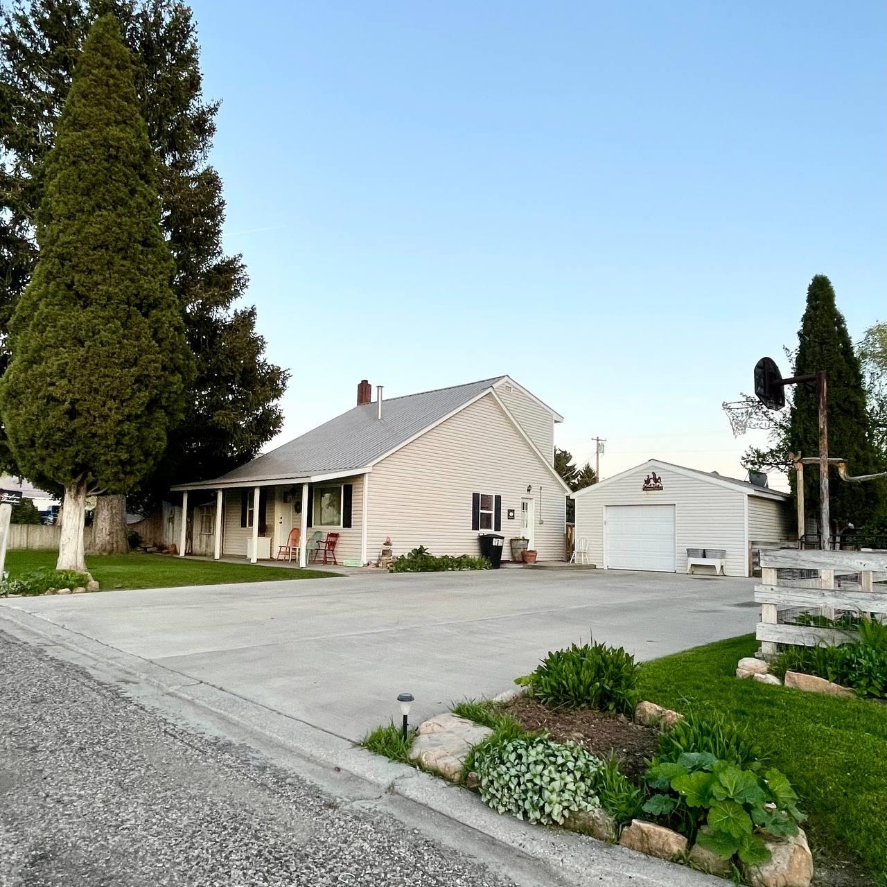 234 Donahue Ave, Soda Springs, Idaho image 1