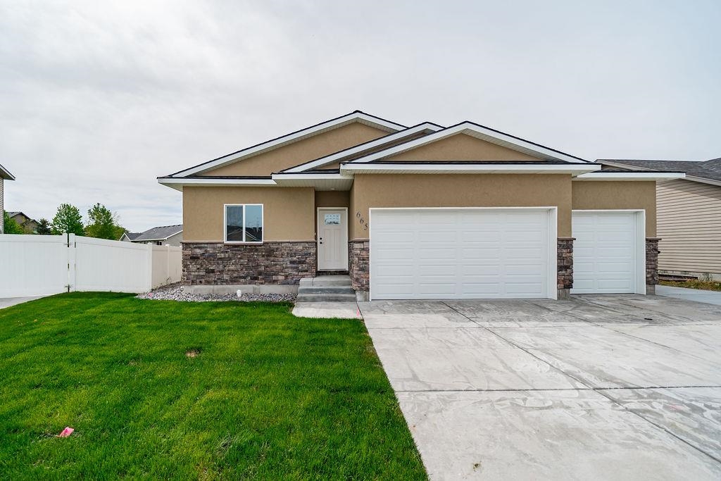 665 Emma Ct, Idaho Falls, Idaho image 1