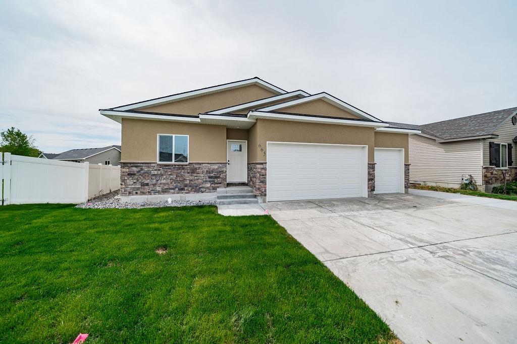 665 Emma Ct, Idaho Falls, Idaho image 3