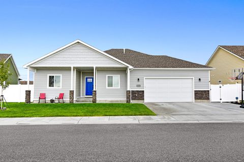 Photo of 1757 Wayfarer St, Pocatello, ID 83201 (MLS # 580454)