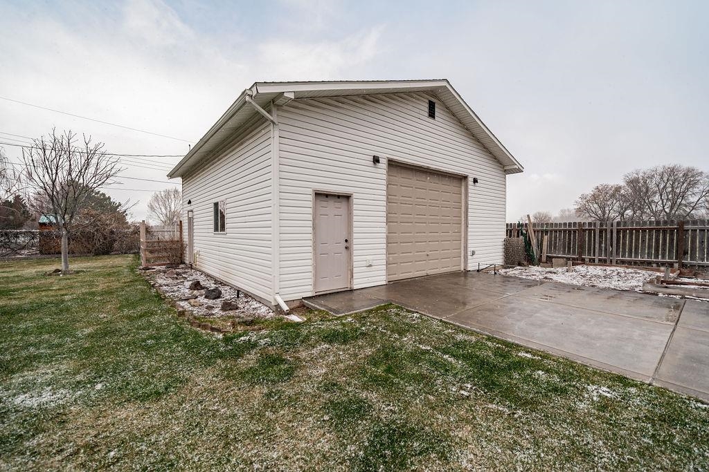 1998 Borreson Ln, Blackfoot, Idaho image 2