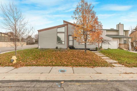 Photo of 1792 Sunrise Way, Pocatello, ID 83202 (MLS # 581143)