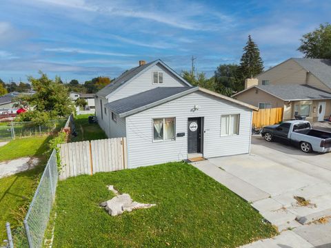 Photo of 1164 Cassia Avenue, Idaho Falls, ID 83402 (MLS # 580808)