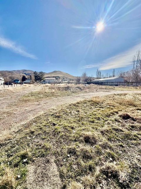 Photo of 3534 Jason Ave, Pocatello, ID 83204 (MLS # 581861)