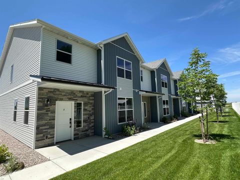 Homes For Sale - 5570 Trueman Unit C St<br/> Bannock County, Chubbuck, ID 83202