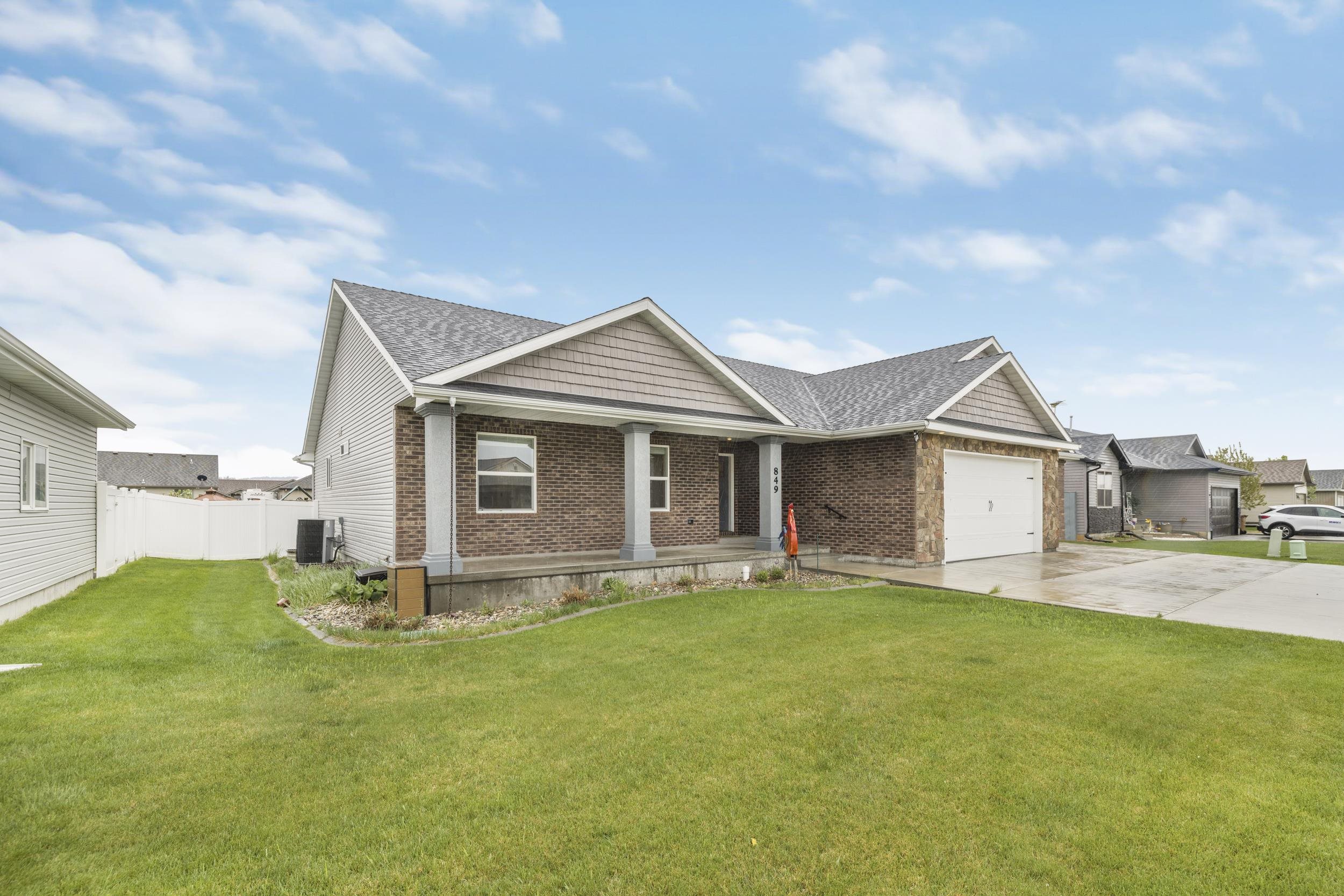 849 Dell Rd, Chubbuck, Idaho image 2