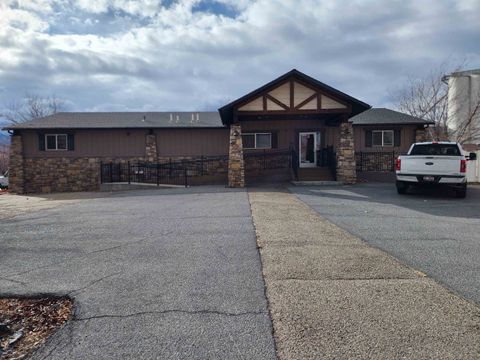 Photo of 427 N 4th Ave, Pocatello, ID 83201 (MLS # 581152)