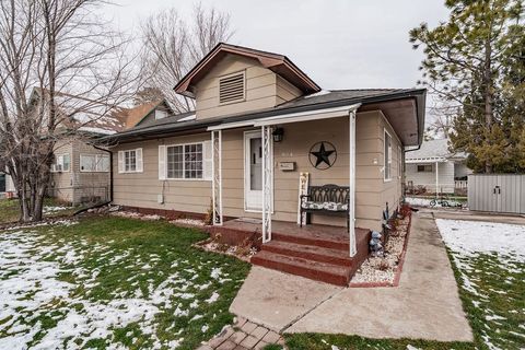 Photo of 904 W Custer St, Pocatello, ID 83204 (MLS # 581403)