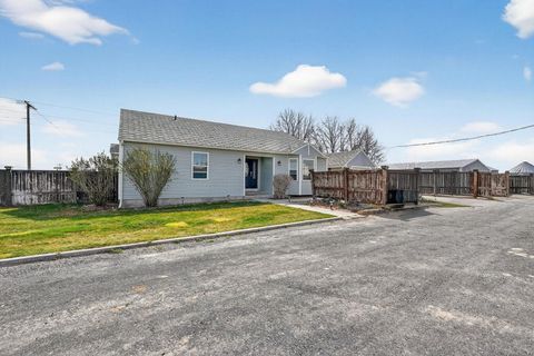 Homes For Sale - 2398 Fairview Rd<br/> American Falls, ID 83211