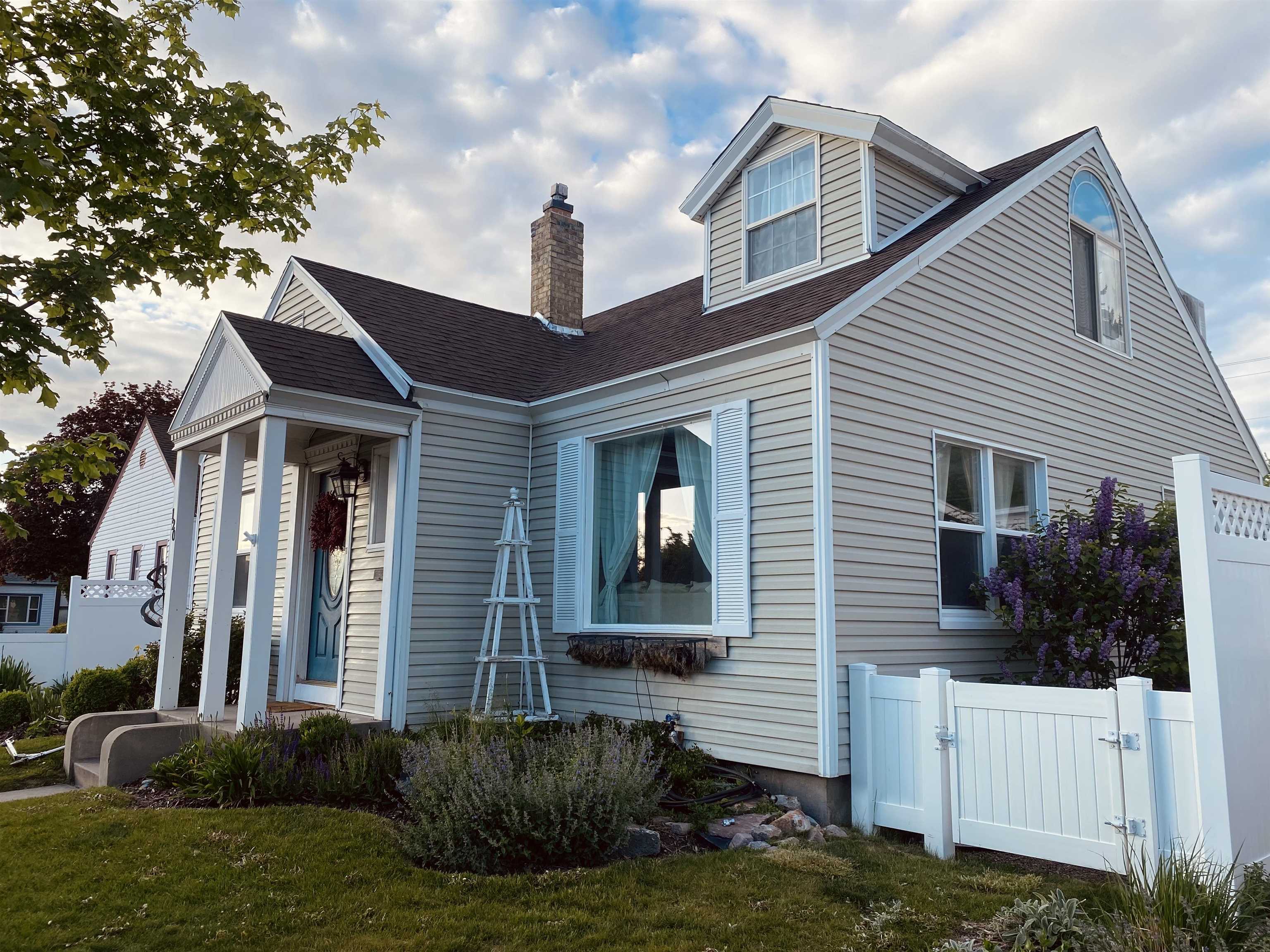 120 S 12th Ave, Pocatello, Idaho image 1