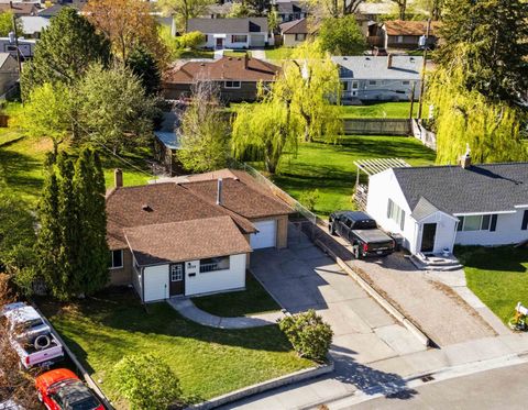 Photo of 1455 SE Bonneville Drive, Idaho Falls, ID 83404 (MLS # 582301)