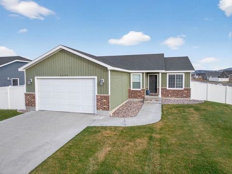 Photo of 5088 Camden St, Chubbuck, ID 83202 (MLS # 581237)