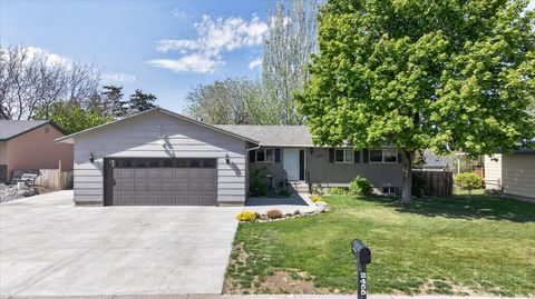 Photo of 2455 Ada, Pocatello, ID 83201 (MLS # 582393)