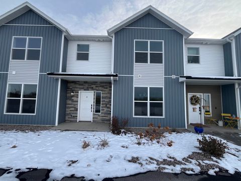 Photo of 5600 Trueman St. #B St, Chubbuck, ID 83202 (MLS # 581589)