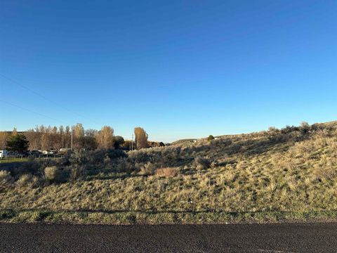 Vacant Land For Sale - 3043 Garden Road<br/> American Falls, ID 83211
