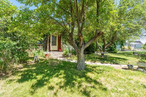 Photo of 1388 Ridge St, Pocatello, ID 83201 (MLS # 580016)