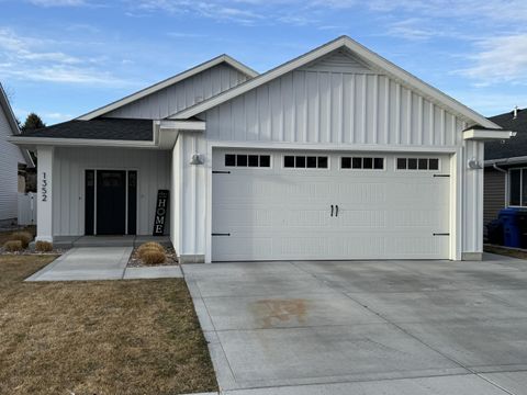 Photo of 1352 Troy Ln, Pocatello, ID 83201 (MLS # 581878)