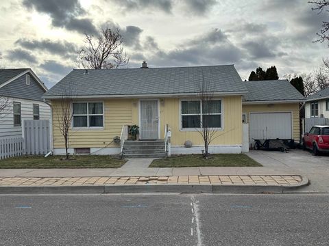 Photo of 331 N 14th Ave, Pocatello, ID 83201 (MLS # 581208)