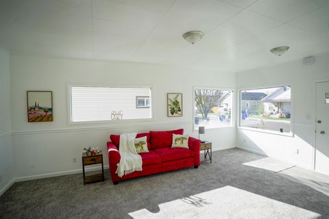 Photo of 270 Taft Ave, Pocatello, ID 83201 (MLS # 580558)