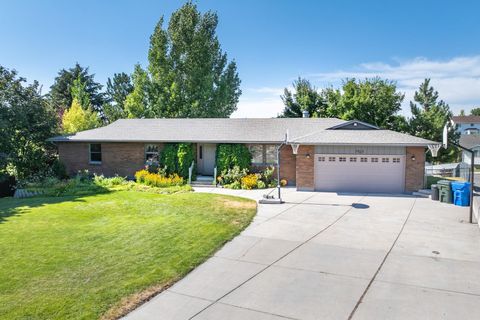 Photo of 1963 Anita Pl, Pocatello, ID 83201 (MLS # 580178)