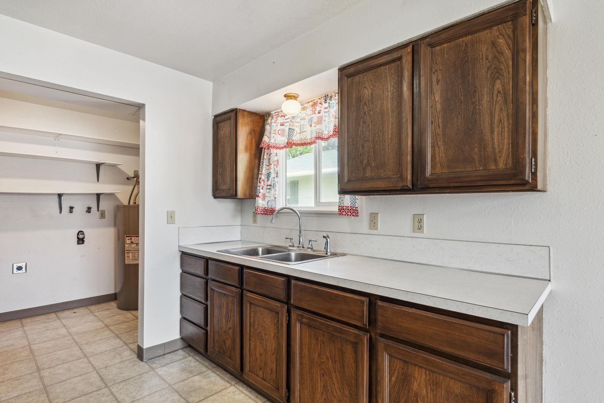 226 Adams Street, American Falls, Idaho image 10