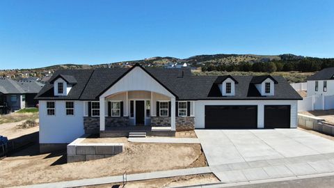 Photo of 1338 Windsong Ln, Pocatello, ID 83201 (MLS # 581780)