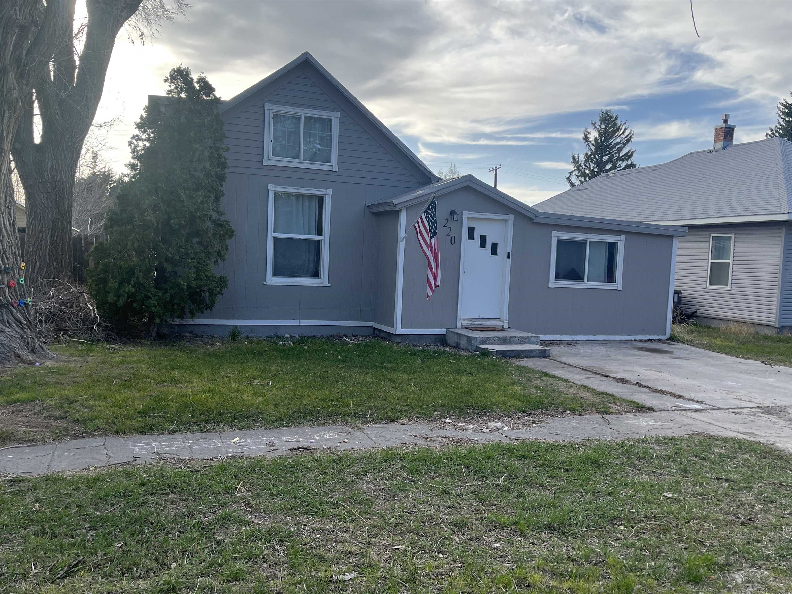 220 S 3rd West, Aberdeen, Idaho image 1