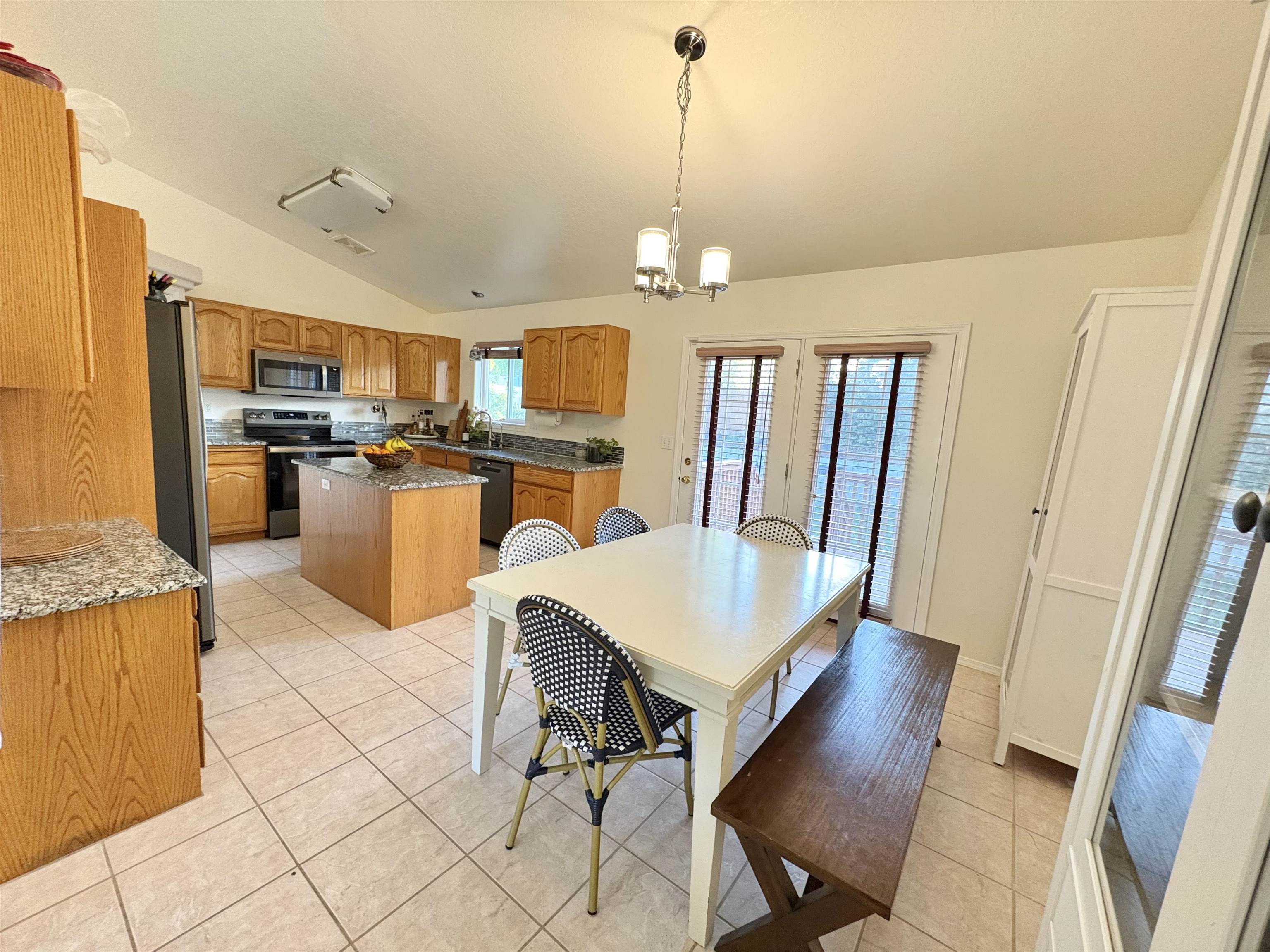 4466 Leatherman St, Chubbuck, Idaho image 10