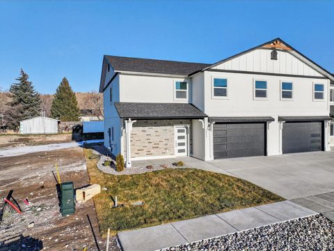 Photo of 1932 S 1st Ave, Pocatello, ID 83201 (MLS # 581434)