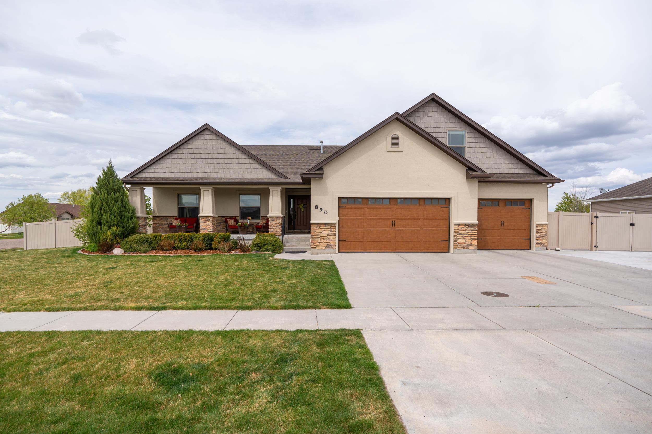 890 Dell Rd, Chubbuck, Idaho image 1