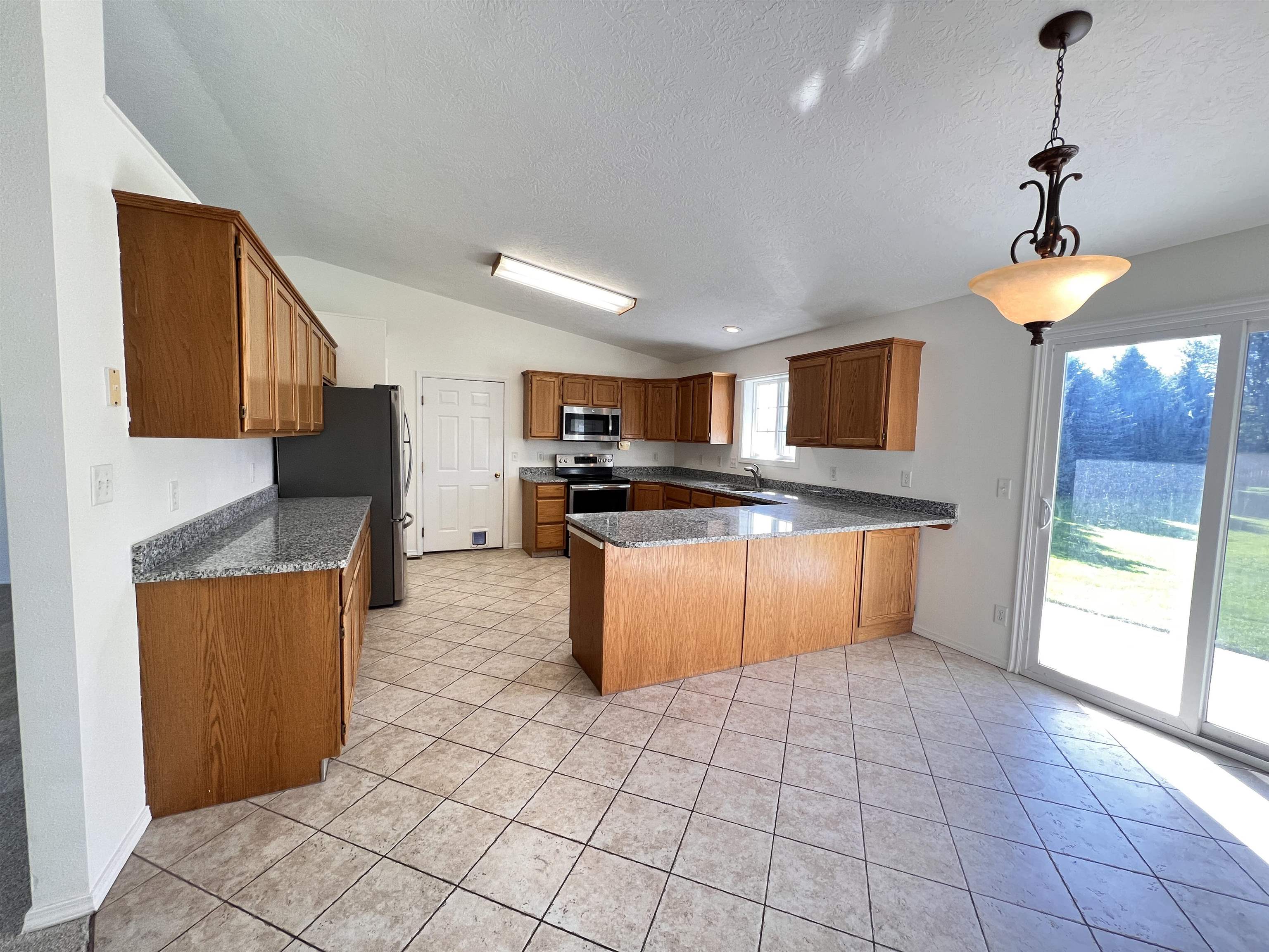 810 Jewel Street, Blackfoot, Idaho image 3