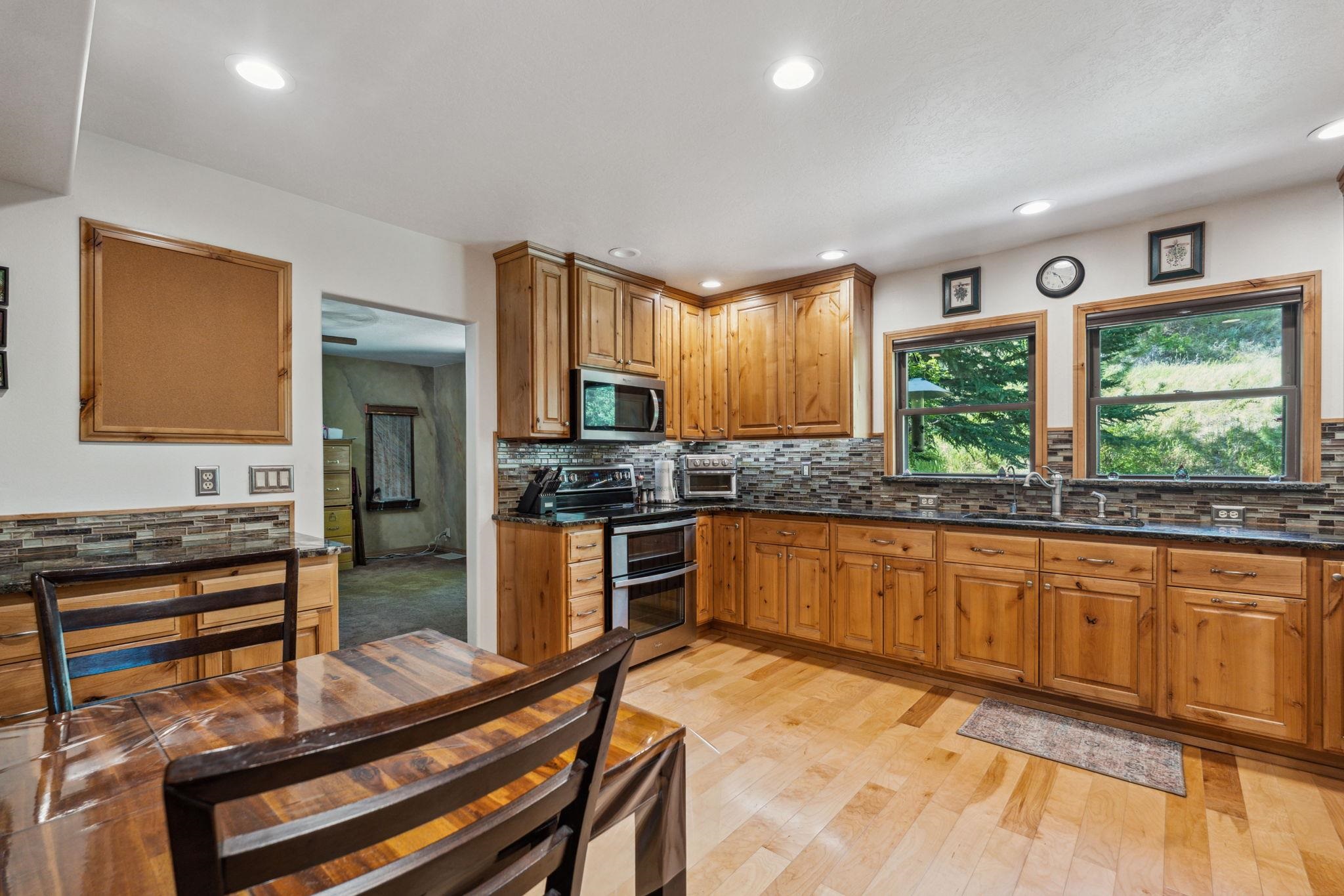 1554 S Grant Ave, Pocatello, Idaho image 11