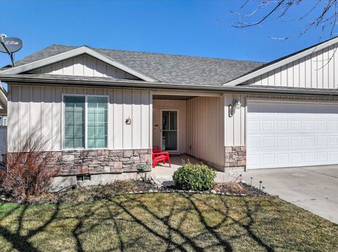 Photo of 1268 Heber Ave, Pocatello, ID 83202 (MLS # 581951)