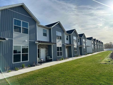 Photo of 5530 Trueman Unit F, Pocatello, ID 83202 (MLS # 580978)