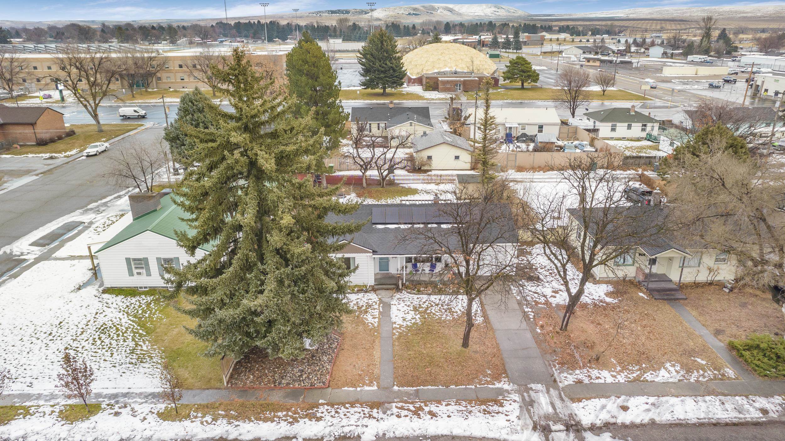 940 S Stout Ave, Blackfoot, Idaho image 3