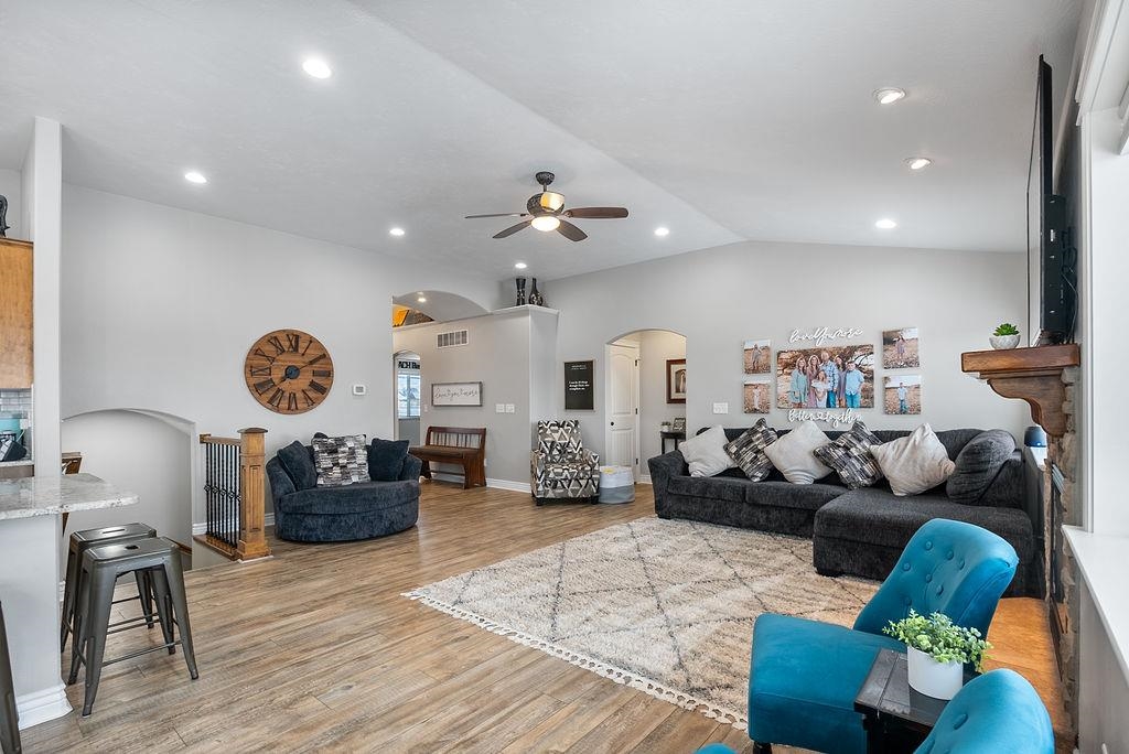 2513 S Bay Place, American Falls, Idaho image 9