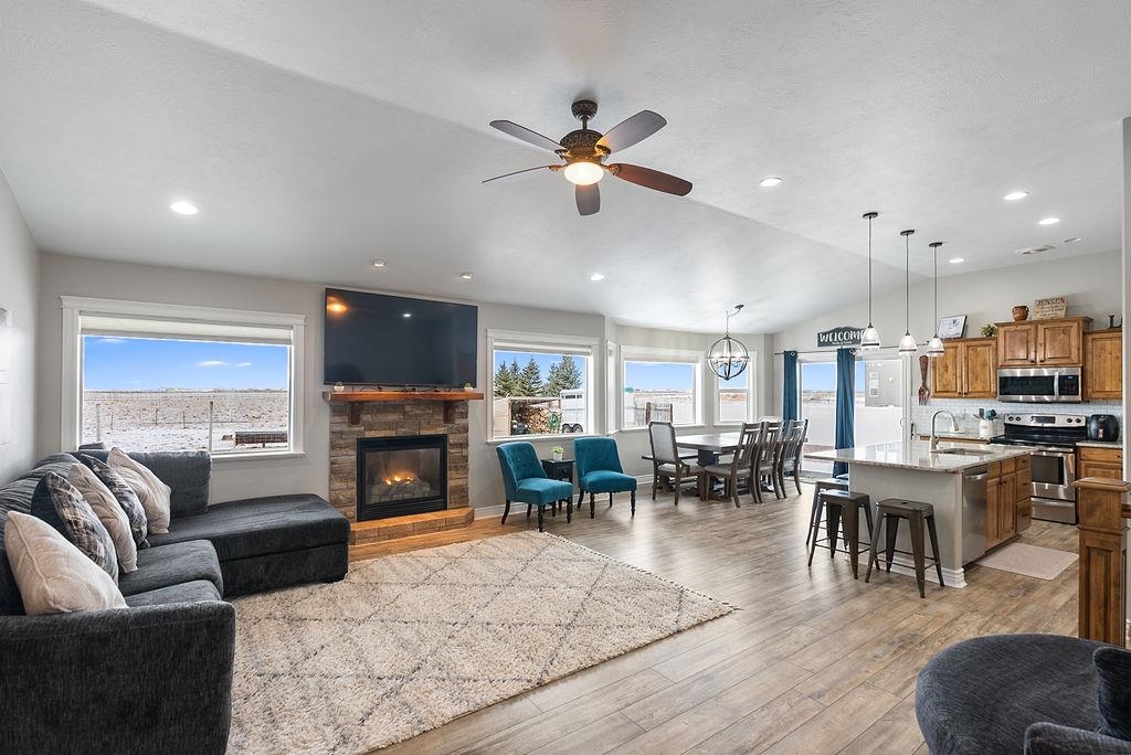 2513 S Bay Place, American Falls, Idaho image 6