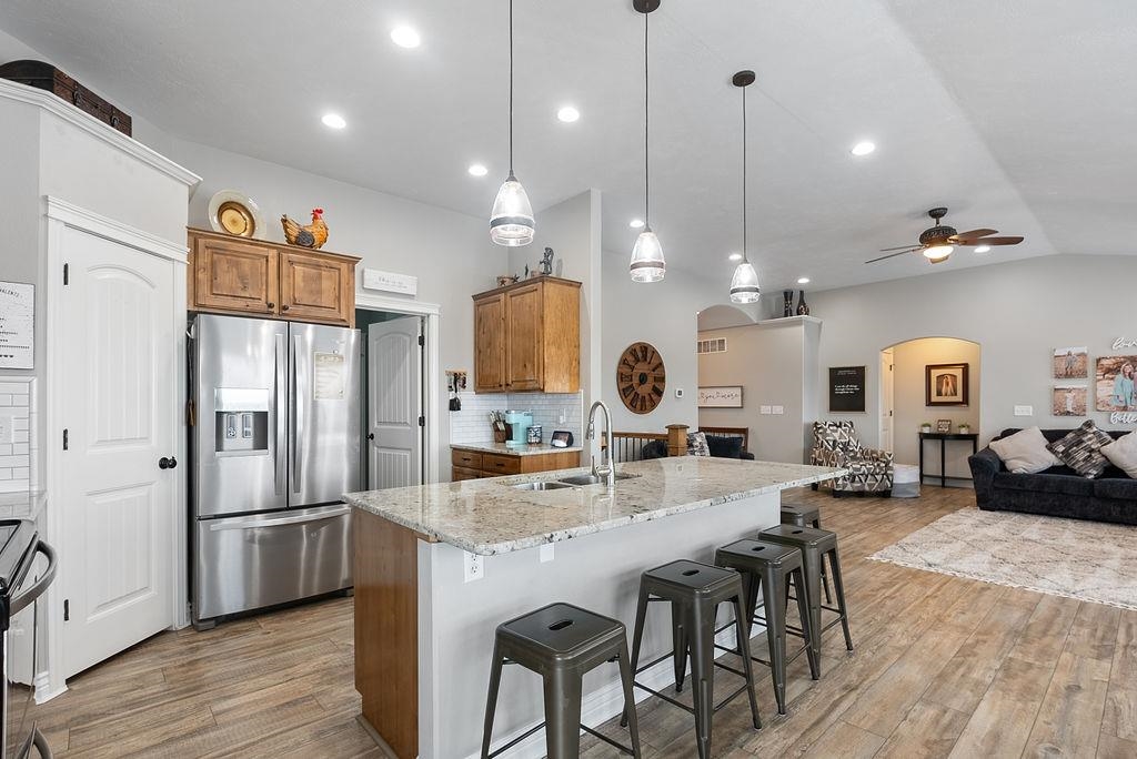 2513 S Bay Place, American Falls, Idaho image 13