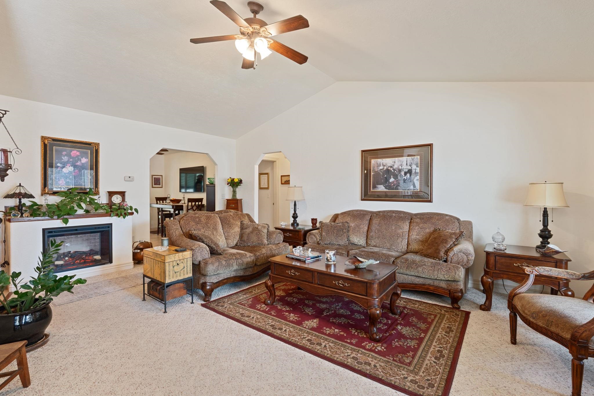 780 Redman St, Chubbuck, Idaho image 2