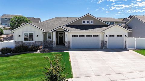 Photo of 2416 Courtney St, Pocatello, ID 83201 (MLS # 580055)